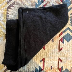 Calia Fuzzy Black Shawl